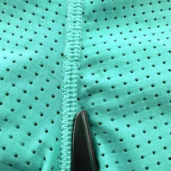 Lululemon Bali Breeze Teal Green Mesh Luxtreme 4-Way 2.5" Run Speed Short 6 - Picture 6 of 10